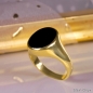 Preview: Siegelring ovale Platte Onyx 12x10mm 750 Gold