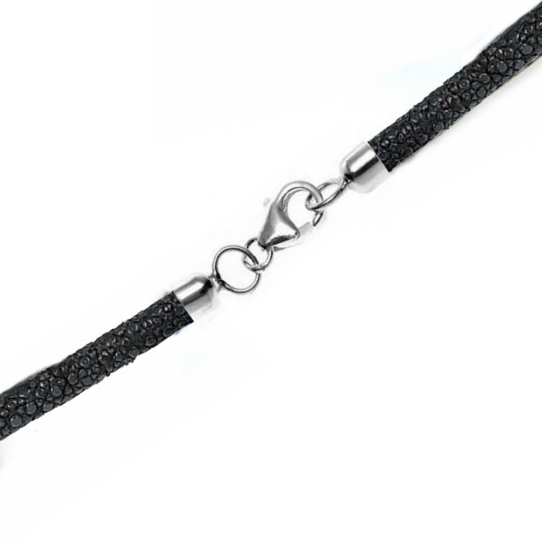 Armband oder Collier aus Rochenleder 8mm mit Karabiner 30 Farben